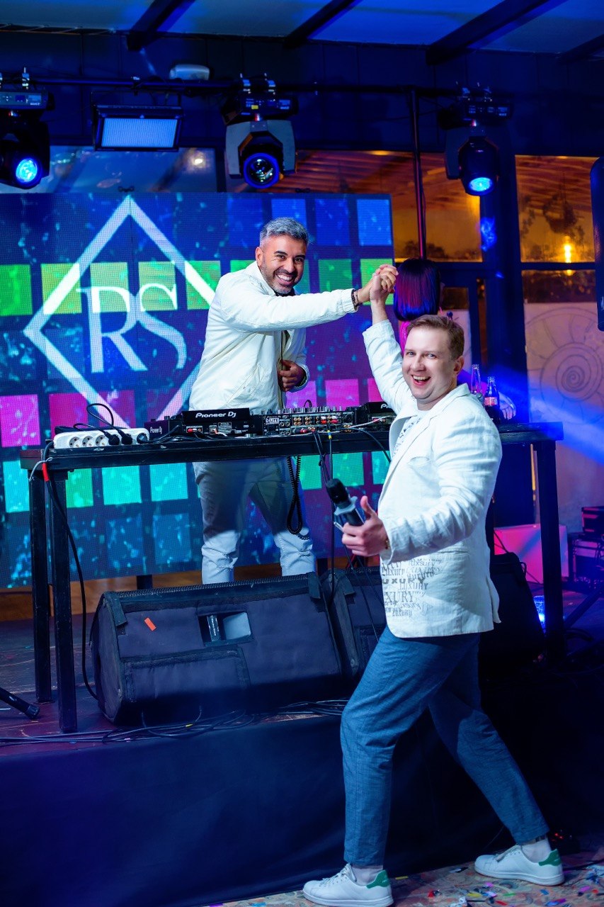 DJ & MC