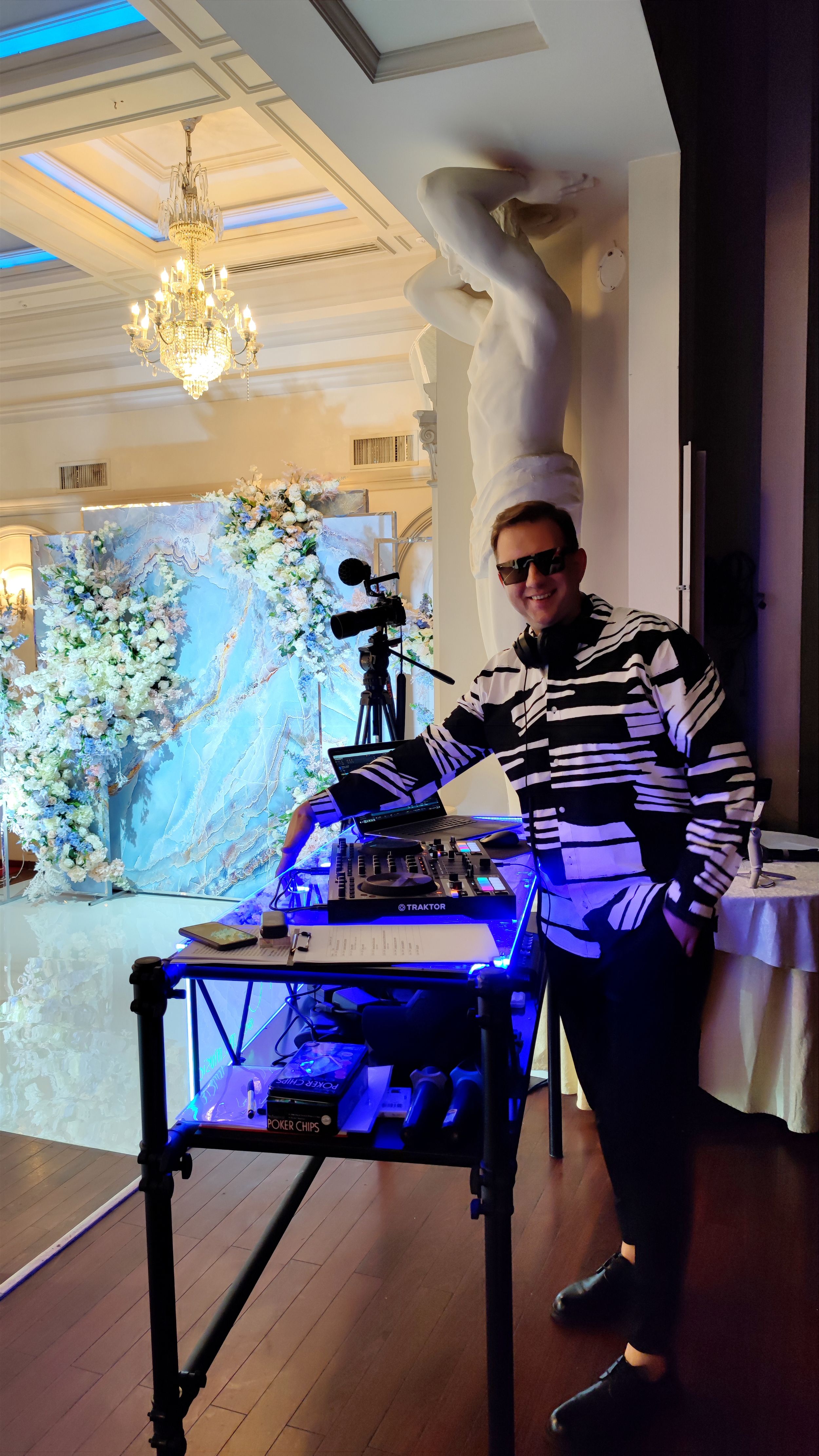 DJ & MC